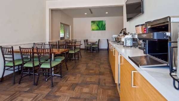 Best Western Plus Glendale image 16